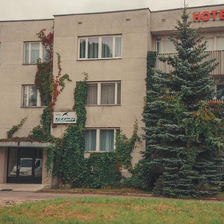 Hotell Paeaesuke Johvi Bagian luar foto