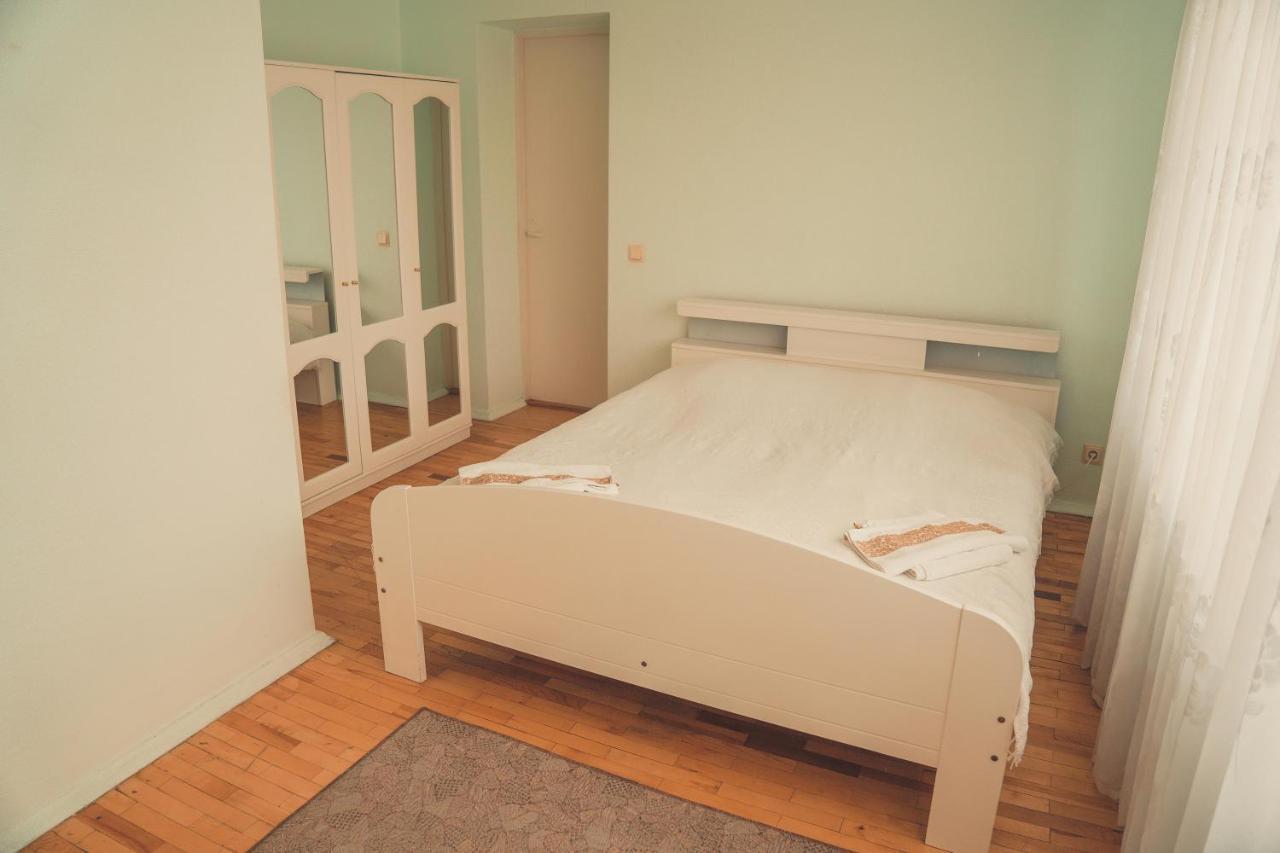 Hotell Paeaesuke Johvi Bagian luar foto