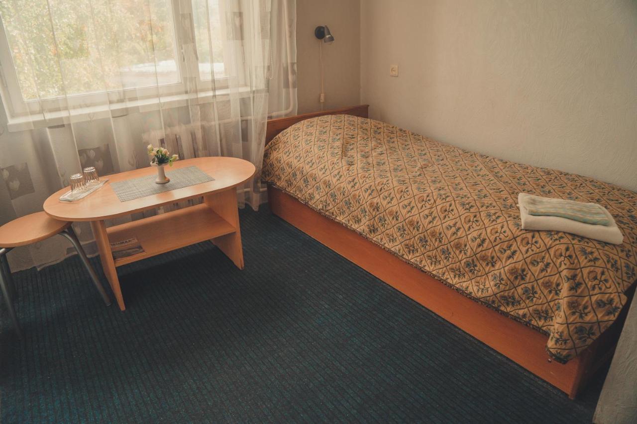 Hotell Paeaesuke Johvi Bagian luar foto