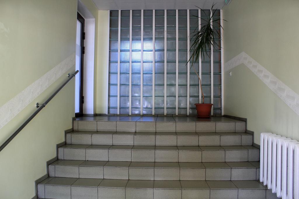 Hotell Paeaesuke Johvi Bagian luar foto